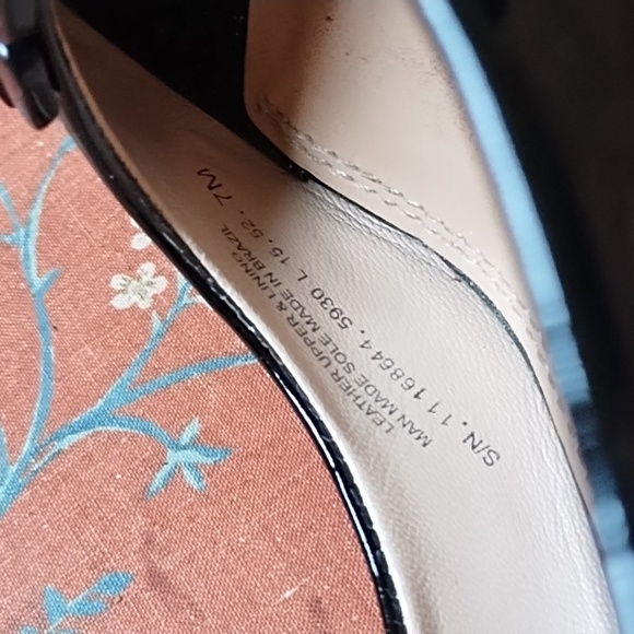 COPY - Tory Burch Black Patent Leather Open Toe T Logo Wedges (7) - Picture 4 of 11